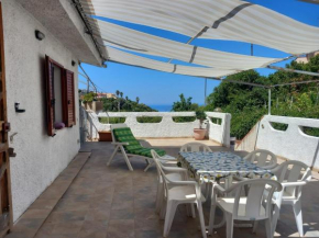 Appartamento ampio terrazzo con vista Magomadas
